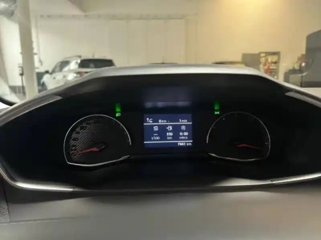 Peugeot 208 1.2 100ch s&amp;s style — photo 12