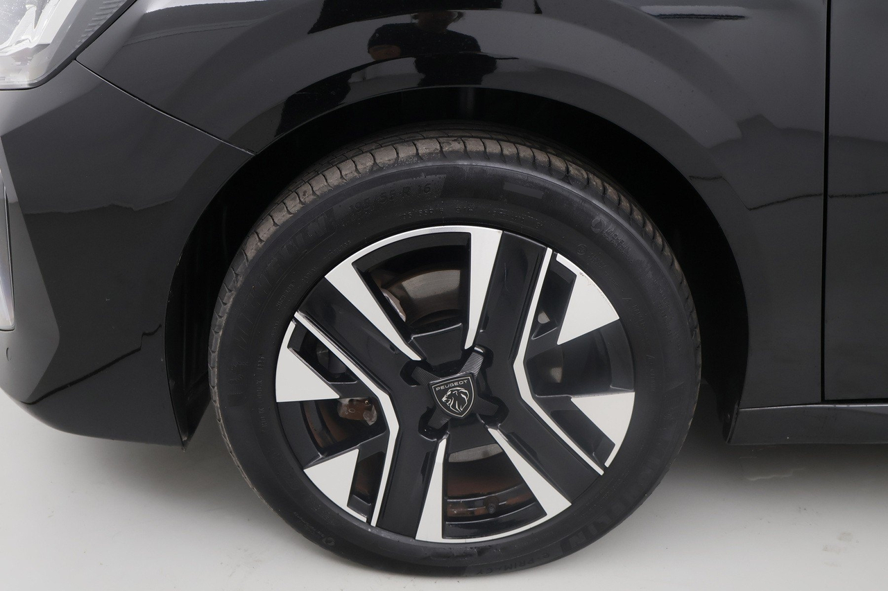 Peugeot 208 — photo 10