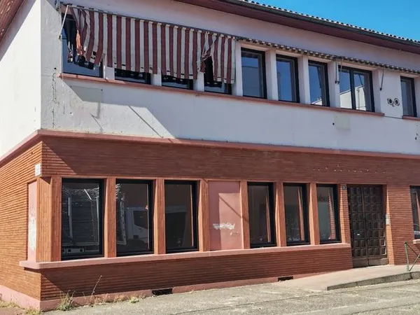 GRAND LOCAL PROFESSIONNEL MONTAUBAN