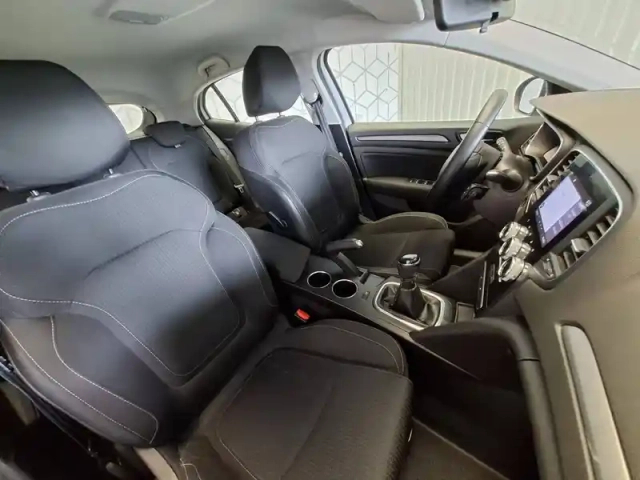 Renault Megane mégane iv berline blue dci 115 - 21n — photo 30
