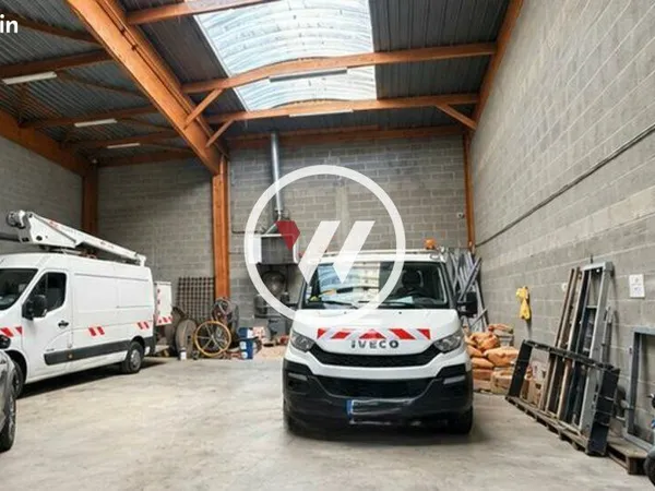 Local d'activité 306 m²