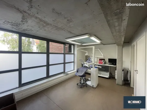 Local 124 m² Roubaix