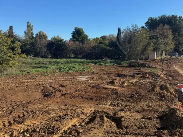 Terrain 400 m²