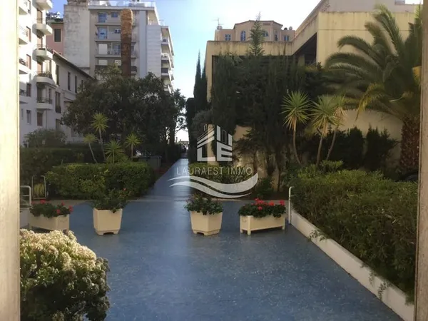 Appartement Carrê D'Or avec balcon