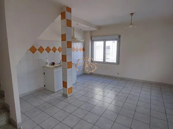 Maison de village de type P3 - Proche des Halles
