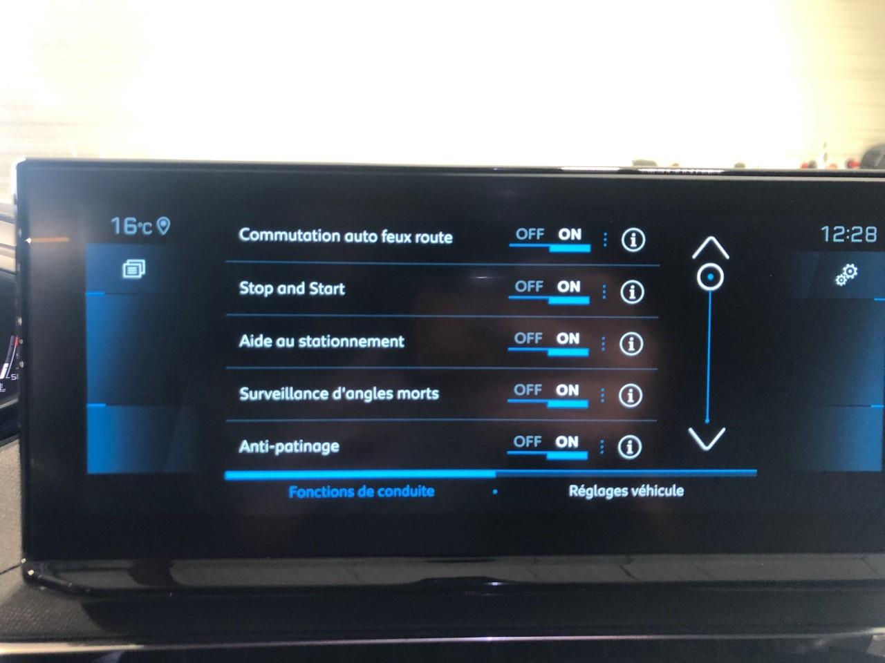 Peugeot 5008 puretech 130ch s&s eat8 allure pack — photo 19