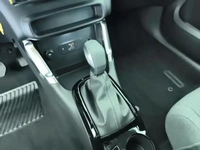 Citroën C3 Aircross puretech 130 s&amp;s eat6 plus — photo 24