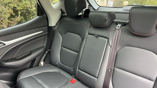 MG ZS 156 70kWh - Luxury – 2022 – 82441 km – Électrique – Boîte Automatique — photo 37