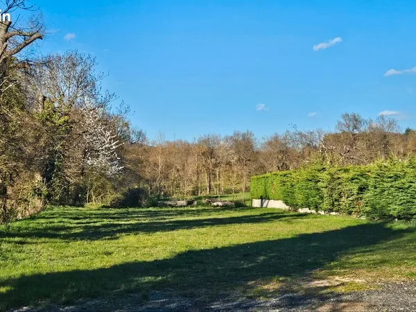 Terrain plat viabilisé St Etienne Lardeyrol