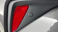 Toyota C-Hr 122h Distinctive 2WD E-CVT MY22 — photo 21