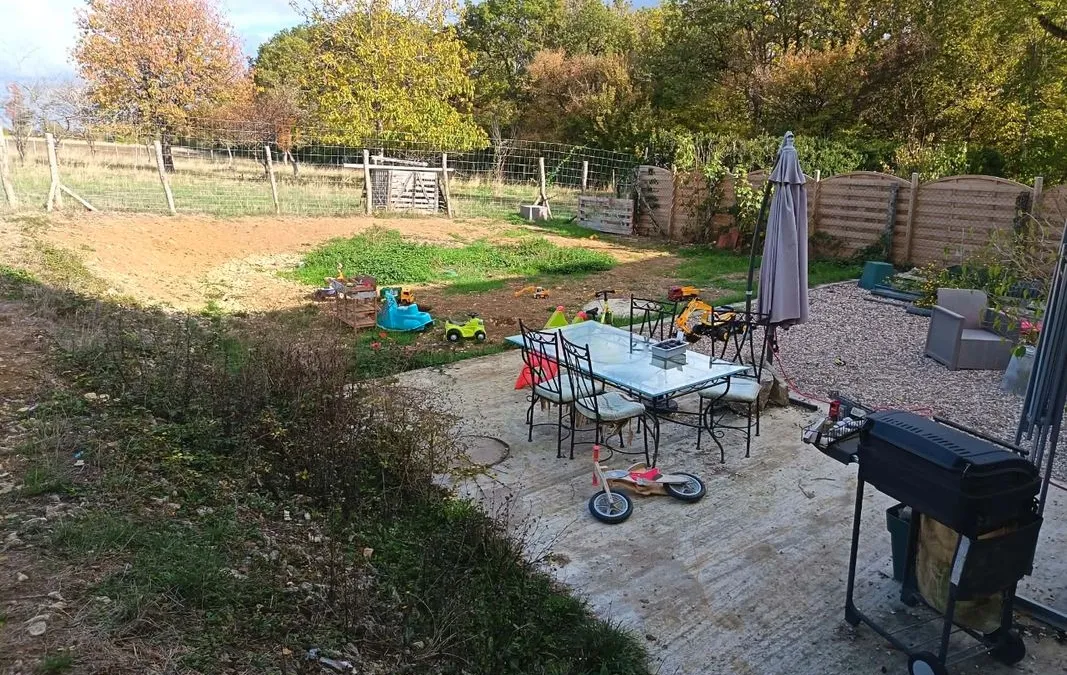 Photo 3