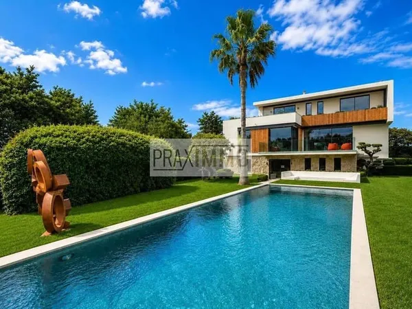 Maison 8 pièces 400 m²