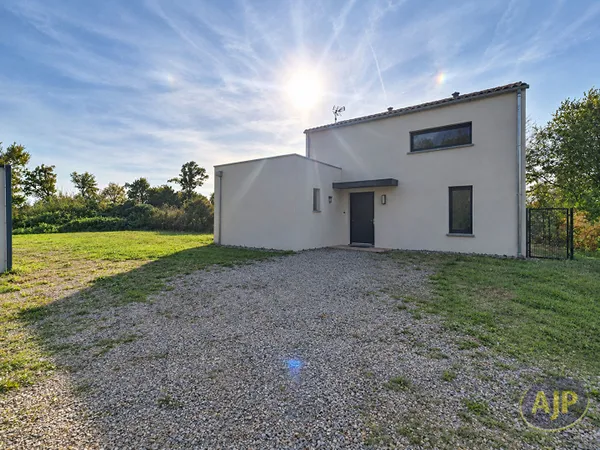 MAISON Montaigu-Vendée