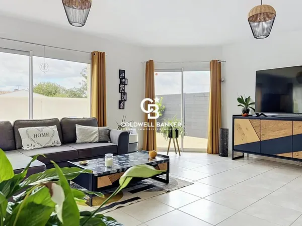 Vends maison - 89 m² - 5 pièces, 3 chambres - Sainte-Soulle 17220