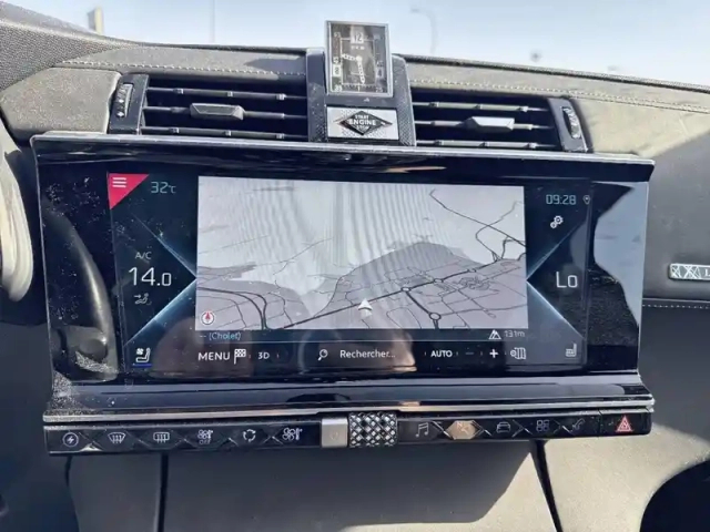 Ds Ds 7 ds7 crossback hybride e-tense 300 eat8 4x4 — photo 19