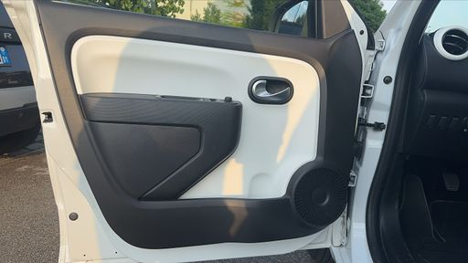 Renault Twingo 1.0 SCe 65 - Equilibre – 2022 – 24033 km – Essence – Boîte Manuelle — photo 24