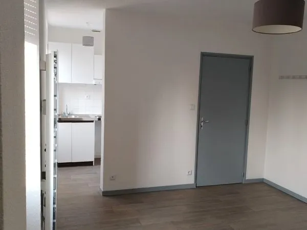 Studio 22 m² lumineux + parking - 295 CC - Saillat-sur-Vienne
