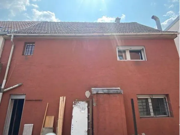 Lot 2 maisons à rénover entièrement