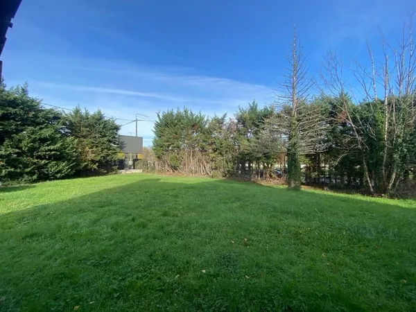 800 M2 TERRAIN DE 800M2 POUR UNE MAISON DE 135M2