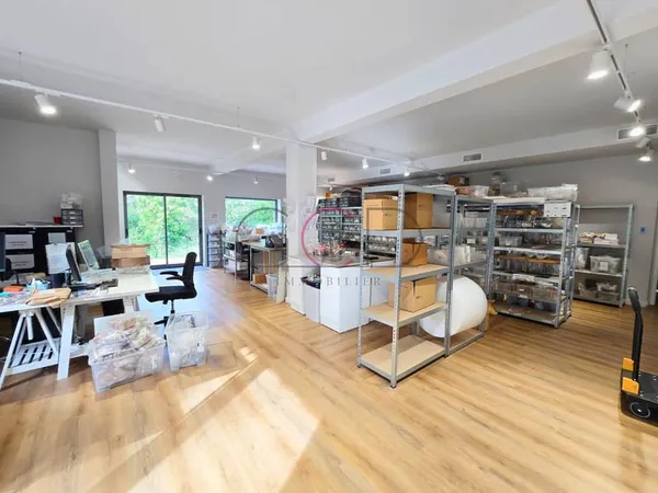 Local d'activité 457 m²