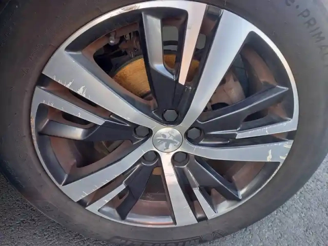 Peugeot 5008 puretech 130ch s&amp;s eat8 — photo 19