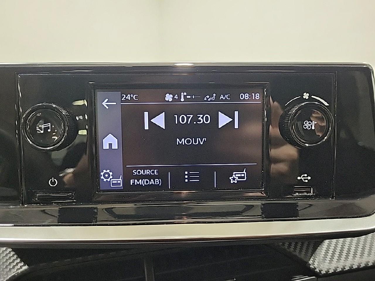 Peugeot 208 puretech 75 s&s bvm5 like — photo 11