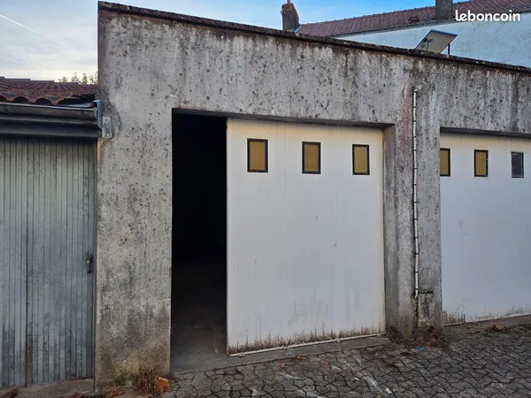 Garage 28 m2 Centre Ville