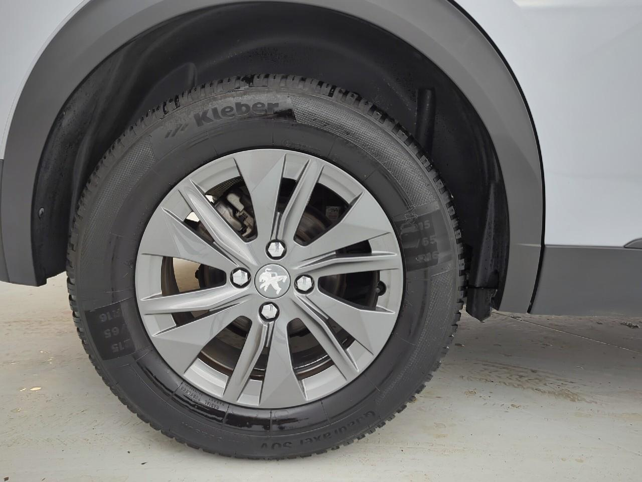 Peugeot 2008 puretech 130 s&s eat8 style — photo 31