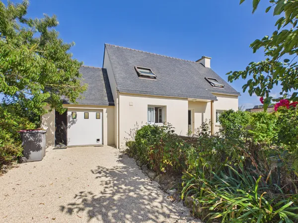 Saint-Pol-de-Léon - Tout à pied ! Contemporaine avec vie de plain-pied, jardin paysagé et fort poten