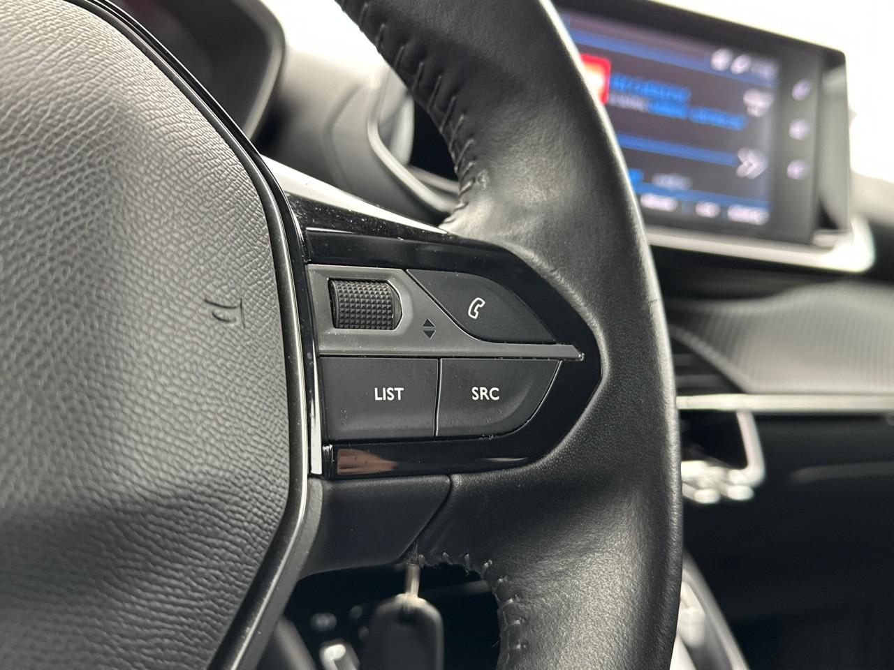 Peugeot 2008 puretech 100 s&s bvm6 allure — photo 17