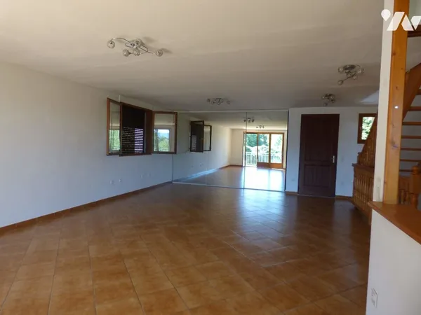 Maison 7 pièces 178 m²