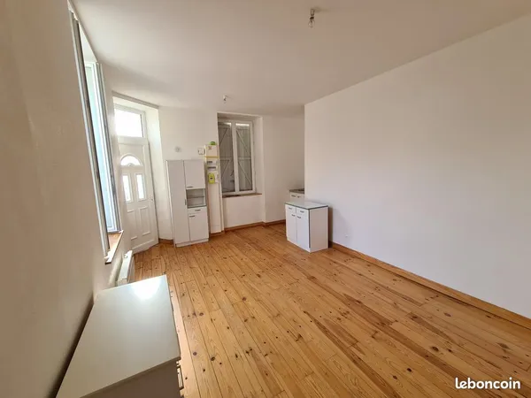 Studio 29 m2, proche bus et commerces