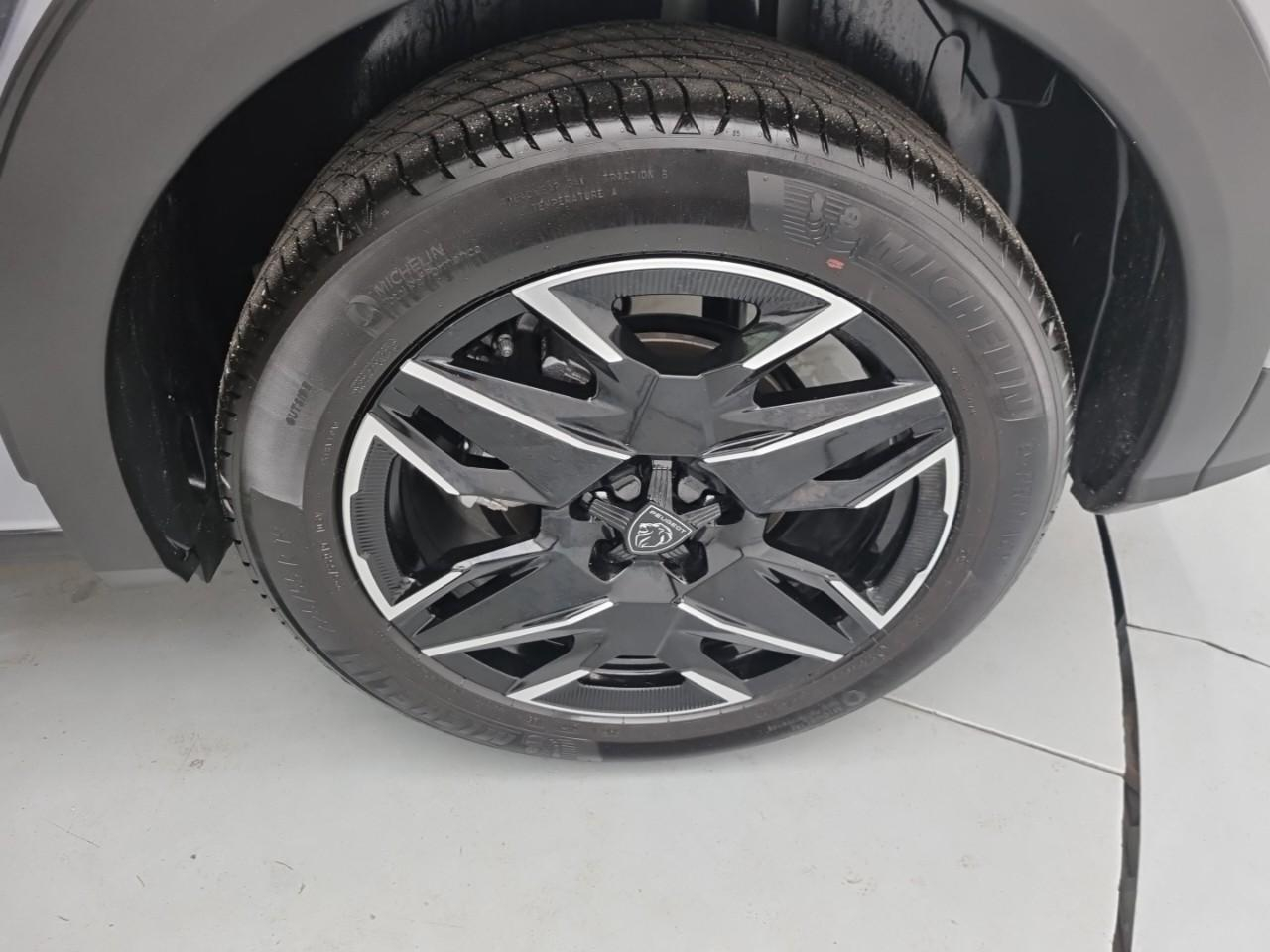 Peugeot 3008 hybrid 145 e-dcs6 allure — photo 16