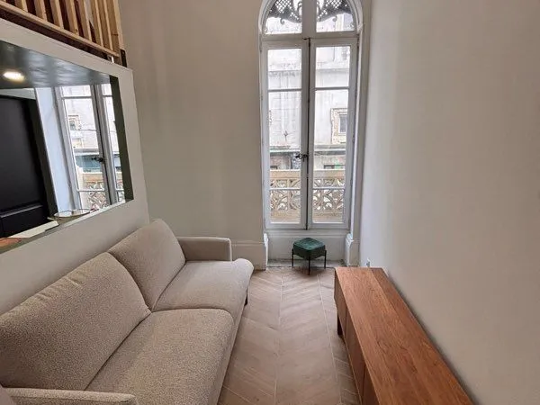 Studio mezzanine - Lyon Terreaux - 1 400 services inclus