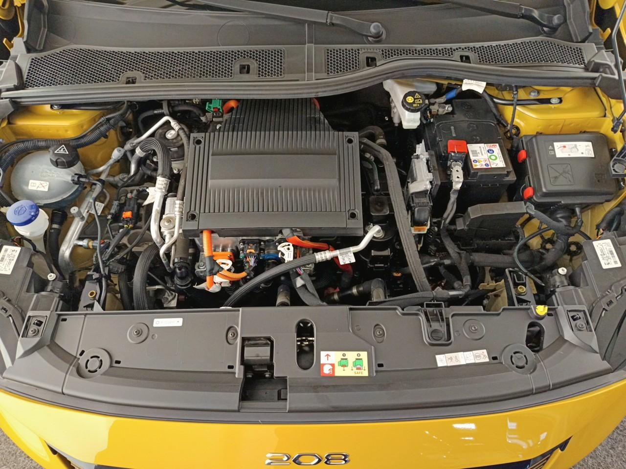 Peugeot 208 electrique 50 kwh 136ch style — photo 14