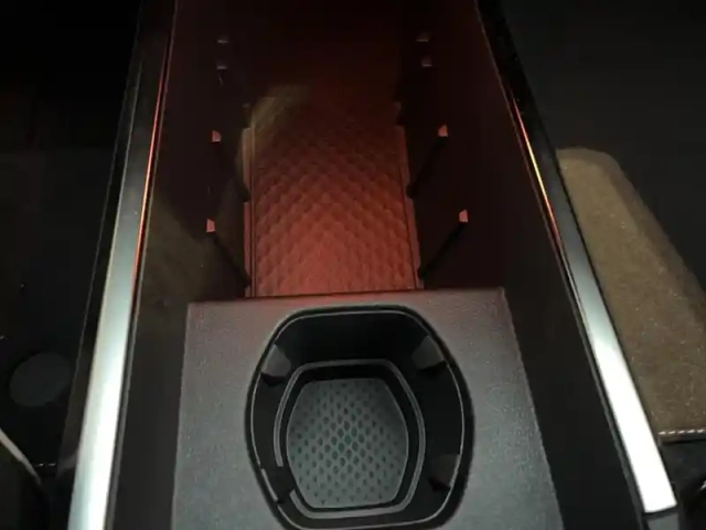Mitsubishi Eclipse cross 87 kwh 218 — photo 24