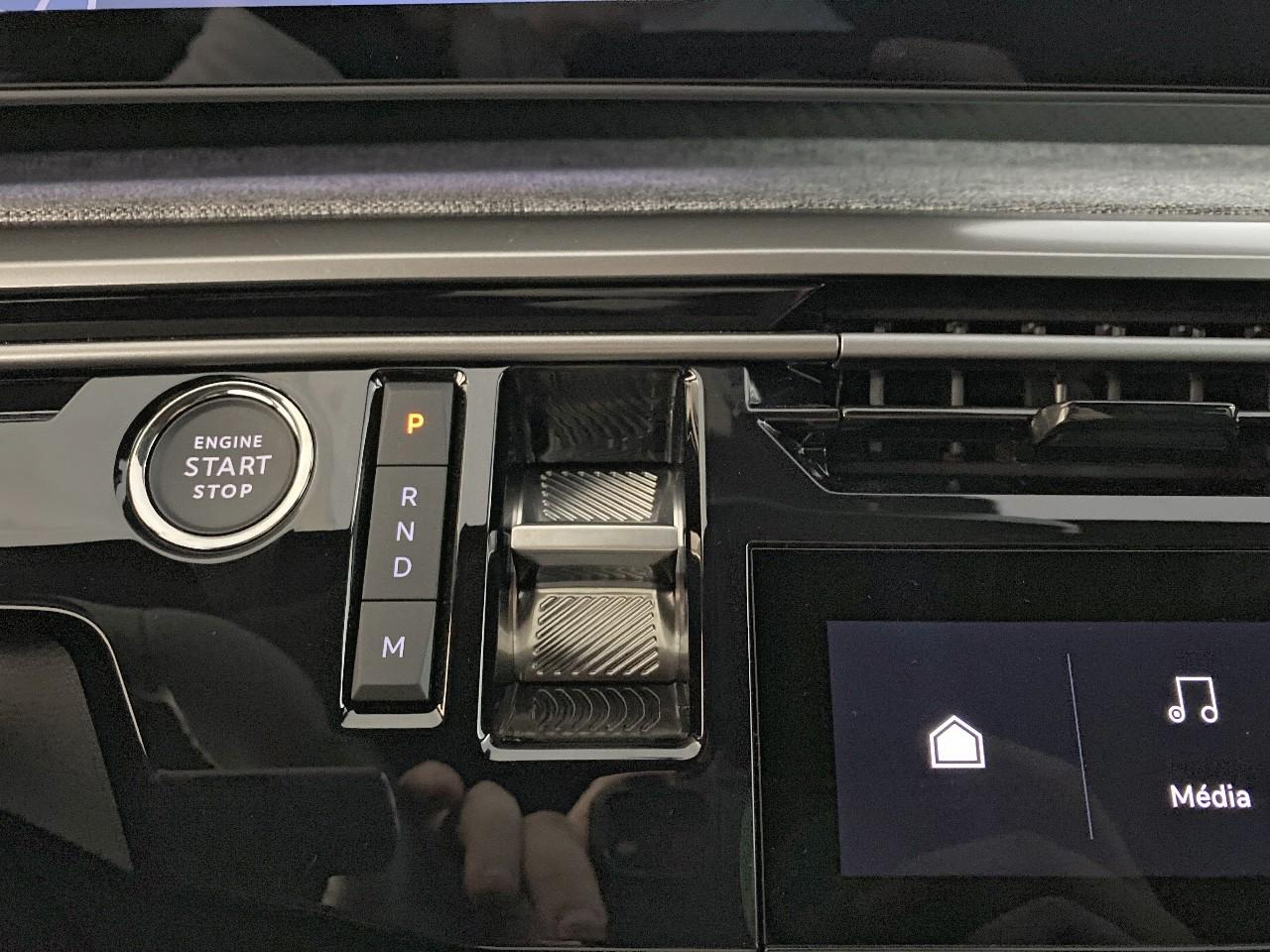 Peugeot 3008 hybrid 145 e-dcs6 allure — photo 15