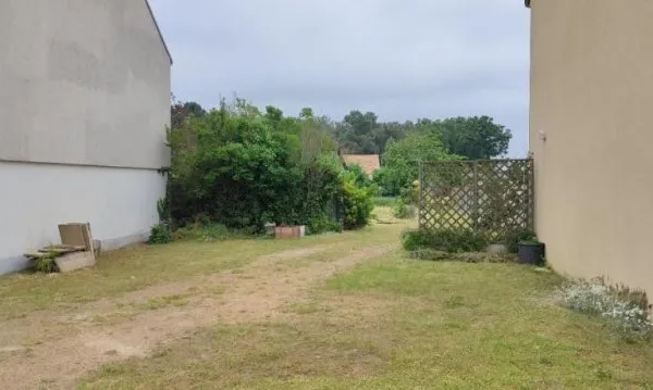 Terrain 558 m²