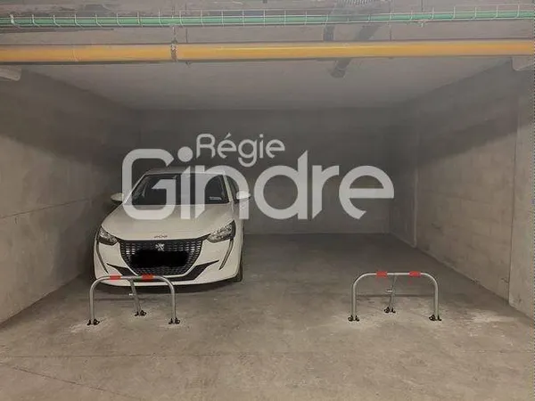 Parking 13 m²