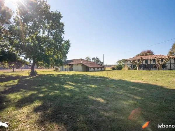 Propriété 9 pièces 240 m²