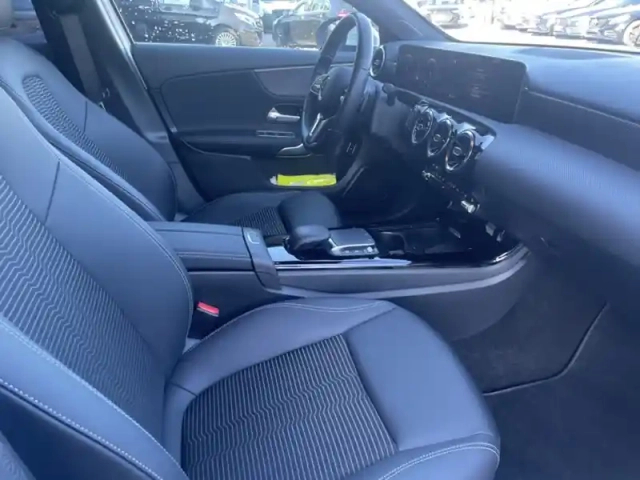 Mercedes Classe A 250 e berline progressive line — photo 13