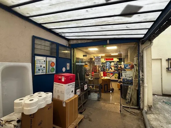 Local commercial 295 m²