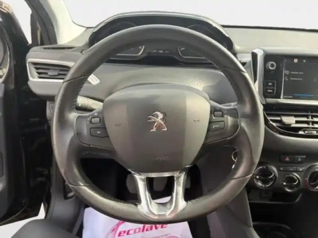 Peugeot 208 1.6 bluehdi 100ch style 5p — photo 30