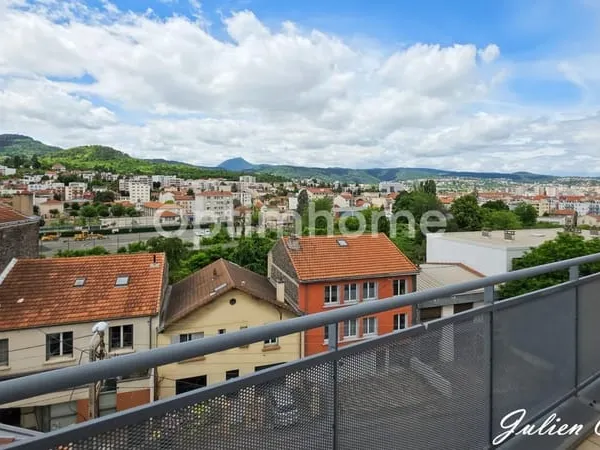 T3 5ème étage - Vue chaîne des Puys & balcon - Centre Clermont-Ferrand - DPE C / GES A