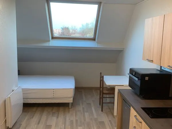 Studio indépendant de 19 m² - Proche école infirmière
