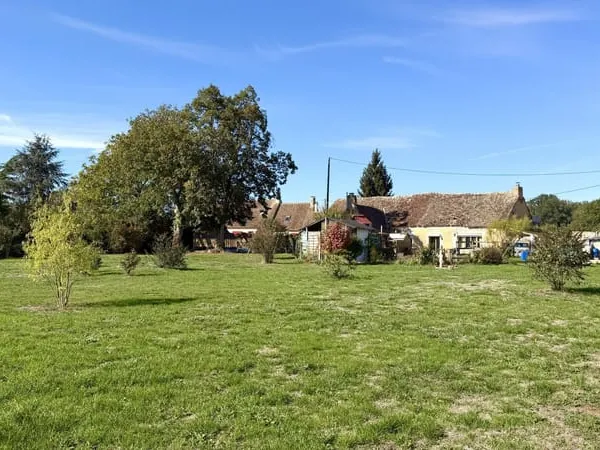 MAISON DE CAMPAGNE À RÉNOVER - 3000 M2 TERRAIN