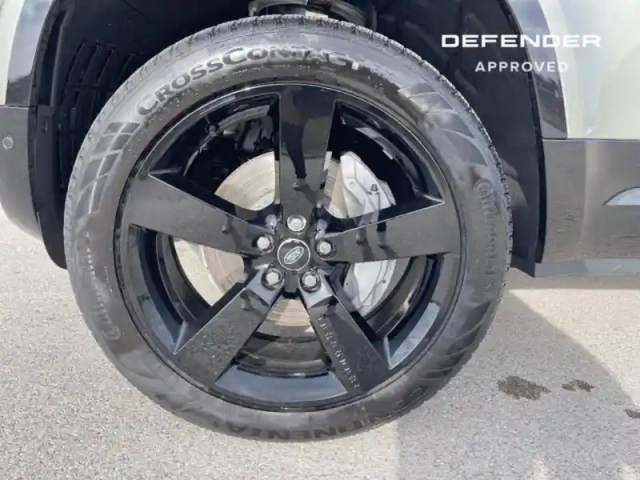 Land Rover Defender 110 2.0 p300e x-dynamic hse — photo 4