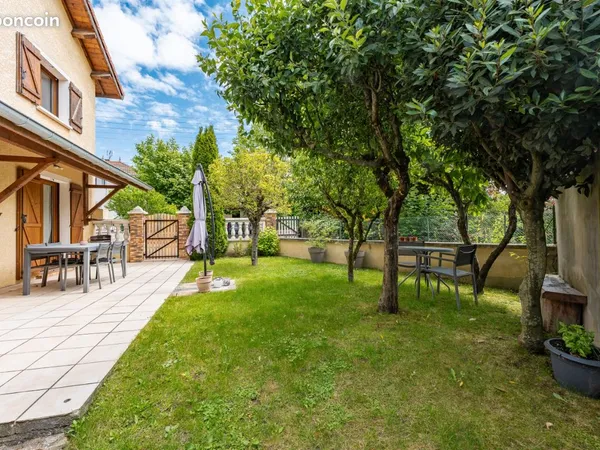 Maison T5 avec jardin villars centre