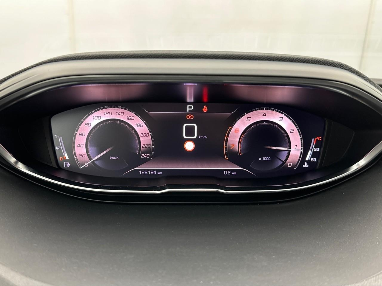 Peugeot 3008 puretech 130ch s&s eat8 gt pack — photo 22