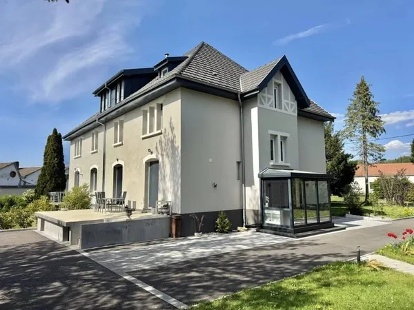 Maison 9 pièces 217 m²
